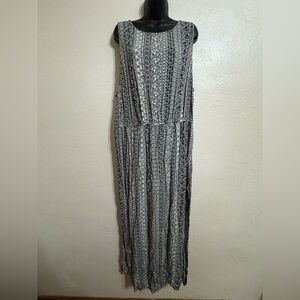 Torrid size 3 maxi dress slits both sides